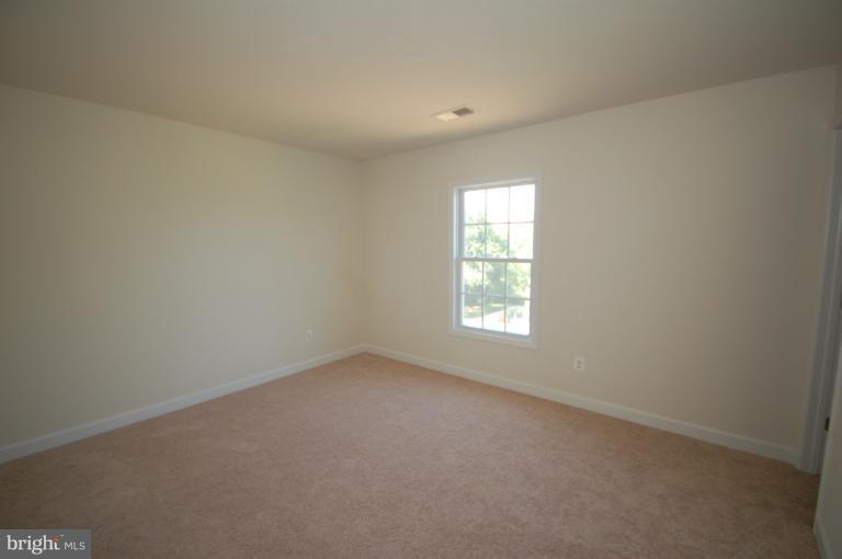 19607 Airmont Road Round Hill, VA 20141 - Photo 3 of 19 Bedroom