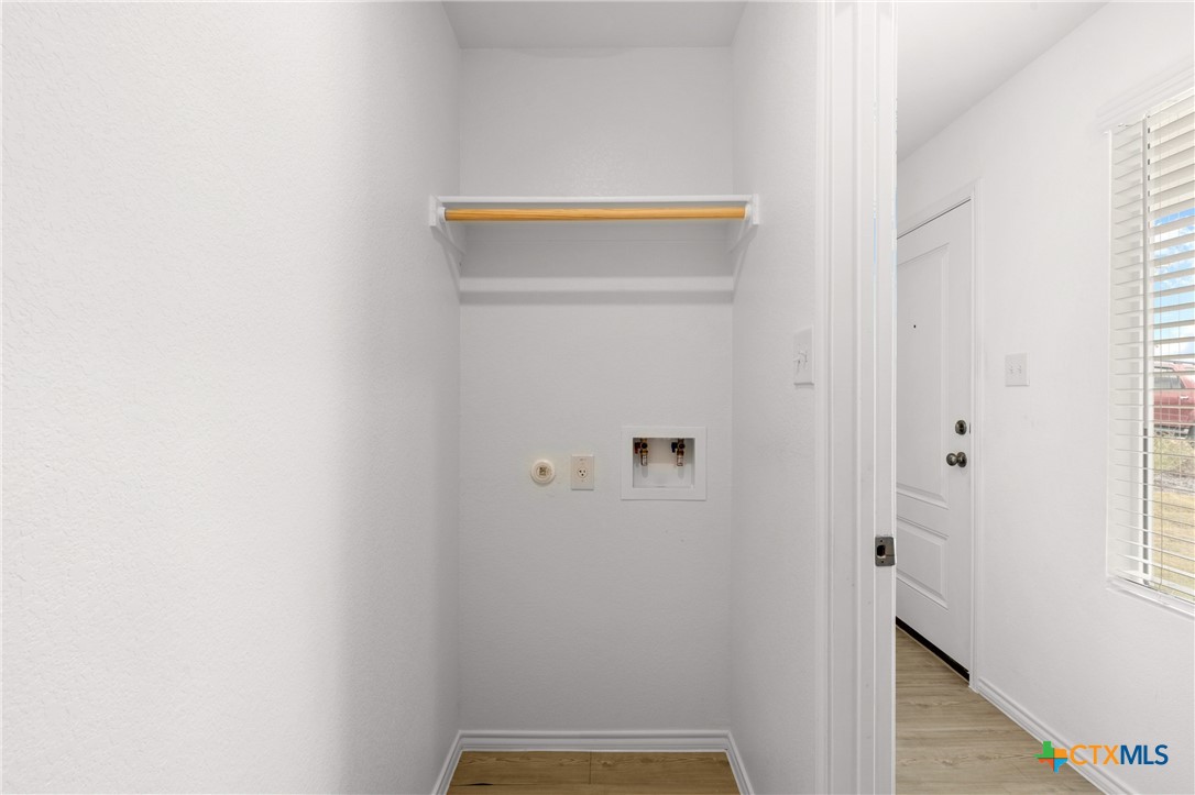 517 Texas Angel Way Jarrell, TX 76537 - Photo 21 of 35 a view of utility room