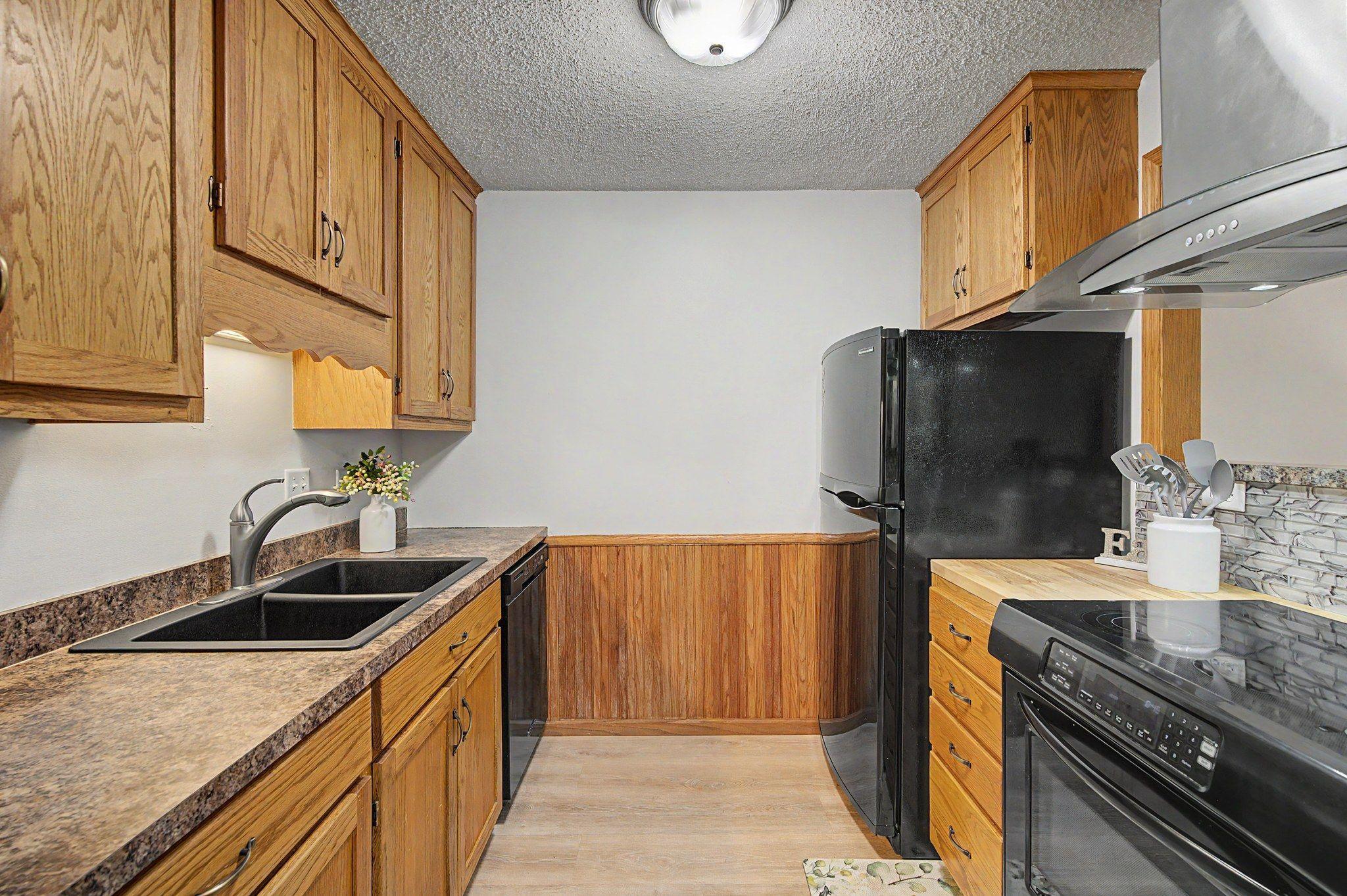 4045 Hodgson Road, Unit 107 Shoreview, MN 55126 - Photo 6 of 28