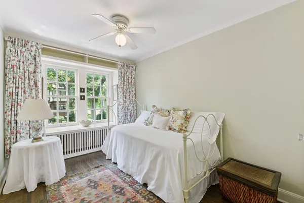 $2,395,000 | 2308 West Lake Of The Isles Parkway, Minneapolis, MN 55405