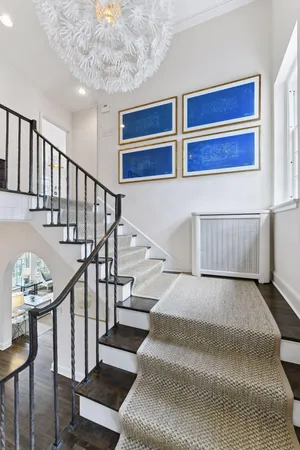 $2,395,000 | 2308 West Lake Of The Isles Parkway, Minneapolis, MN 55405