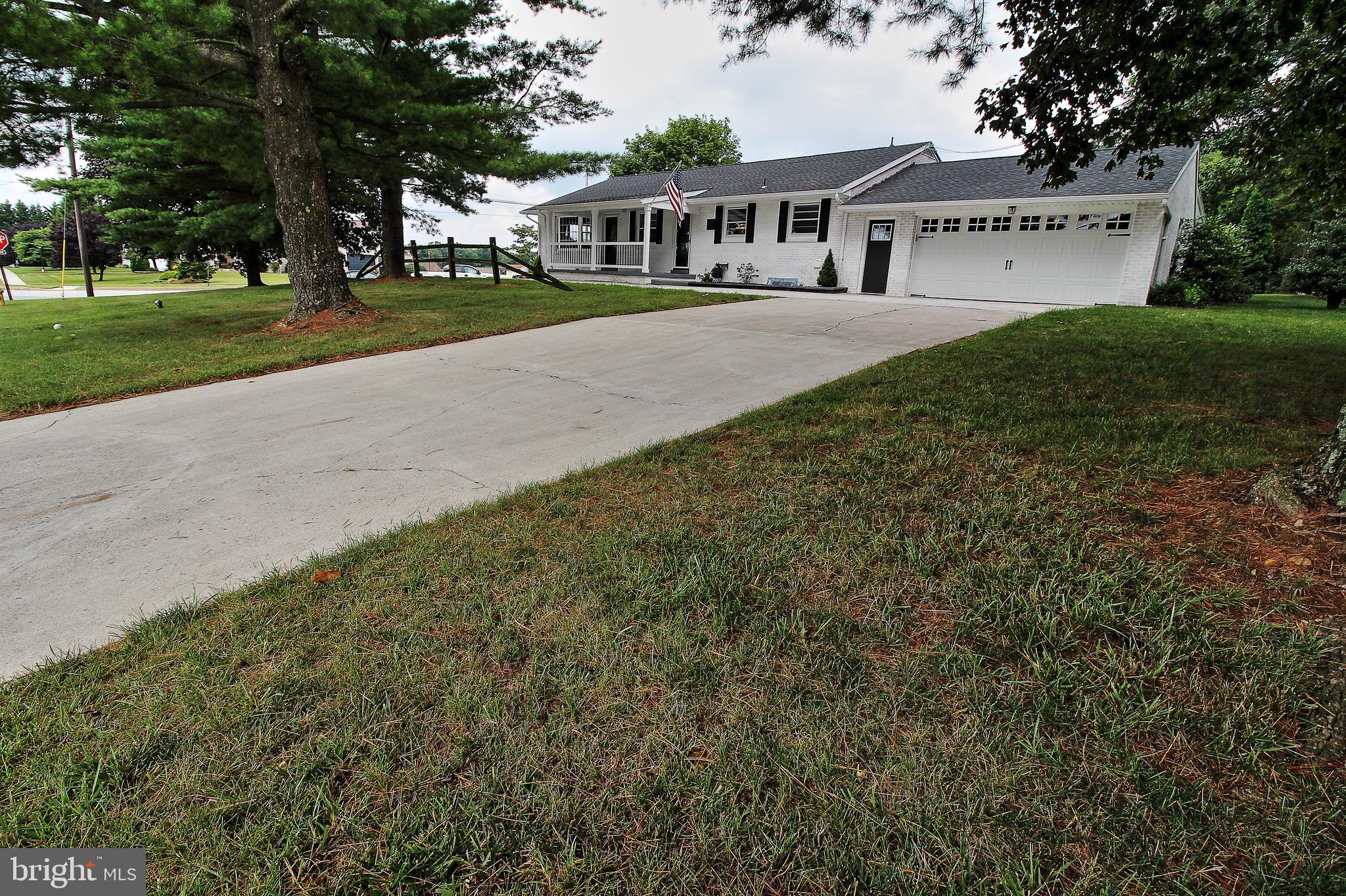 4655 Grandview Road Hanover, PA 17331 - Photo 3 of 33