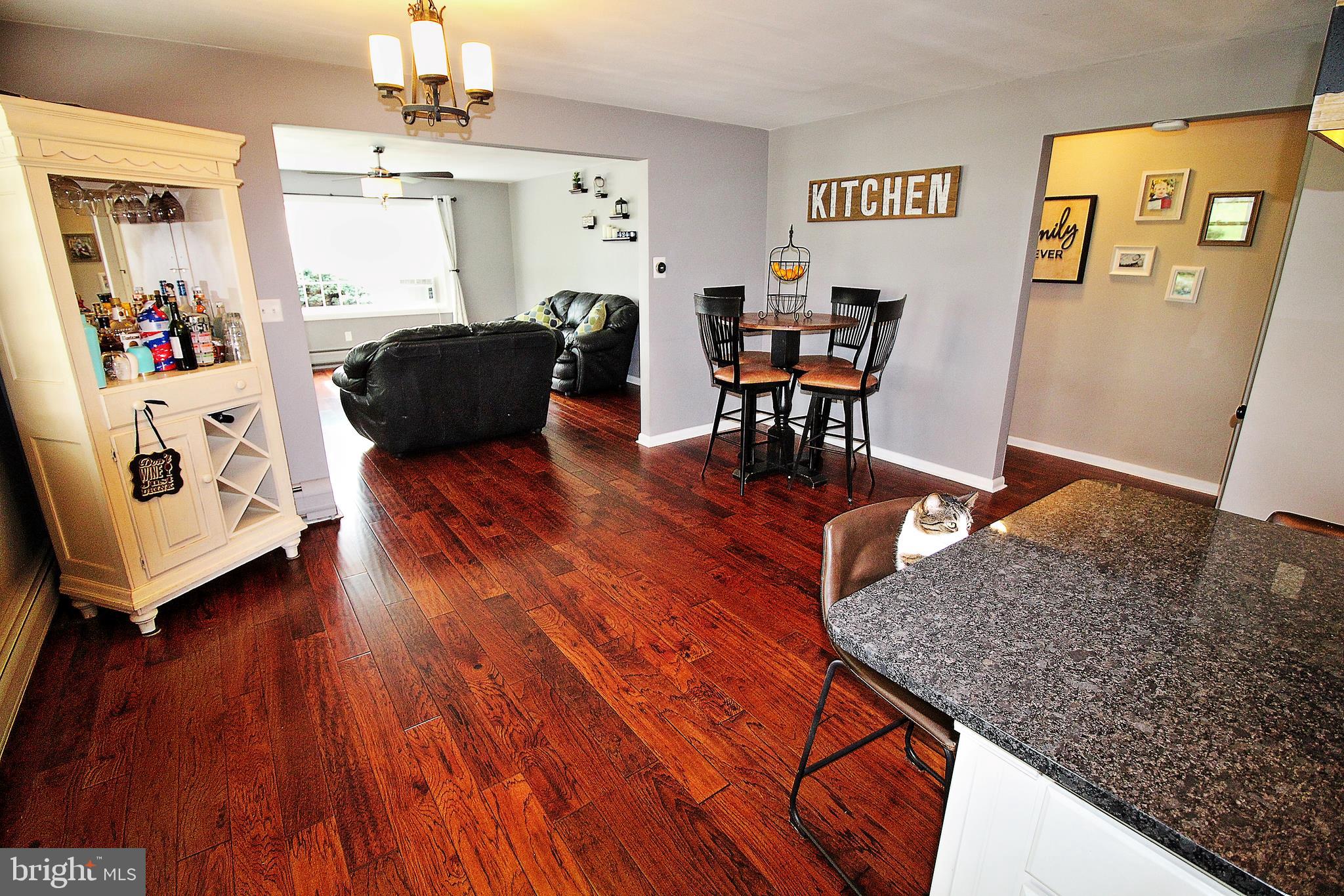 4655 Grandview Road Hanover, PA 17331 - Photo 6 of 33 Dining