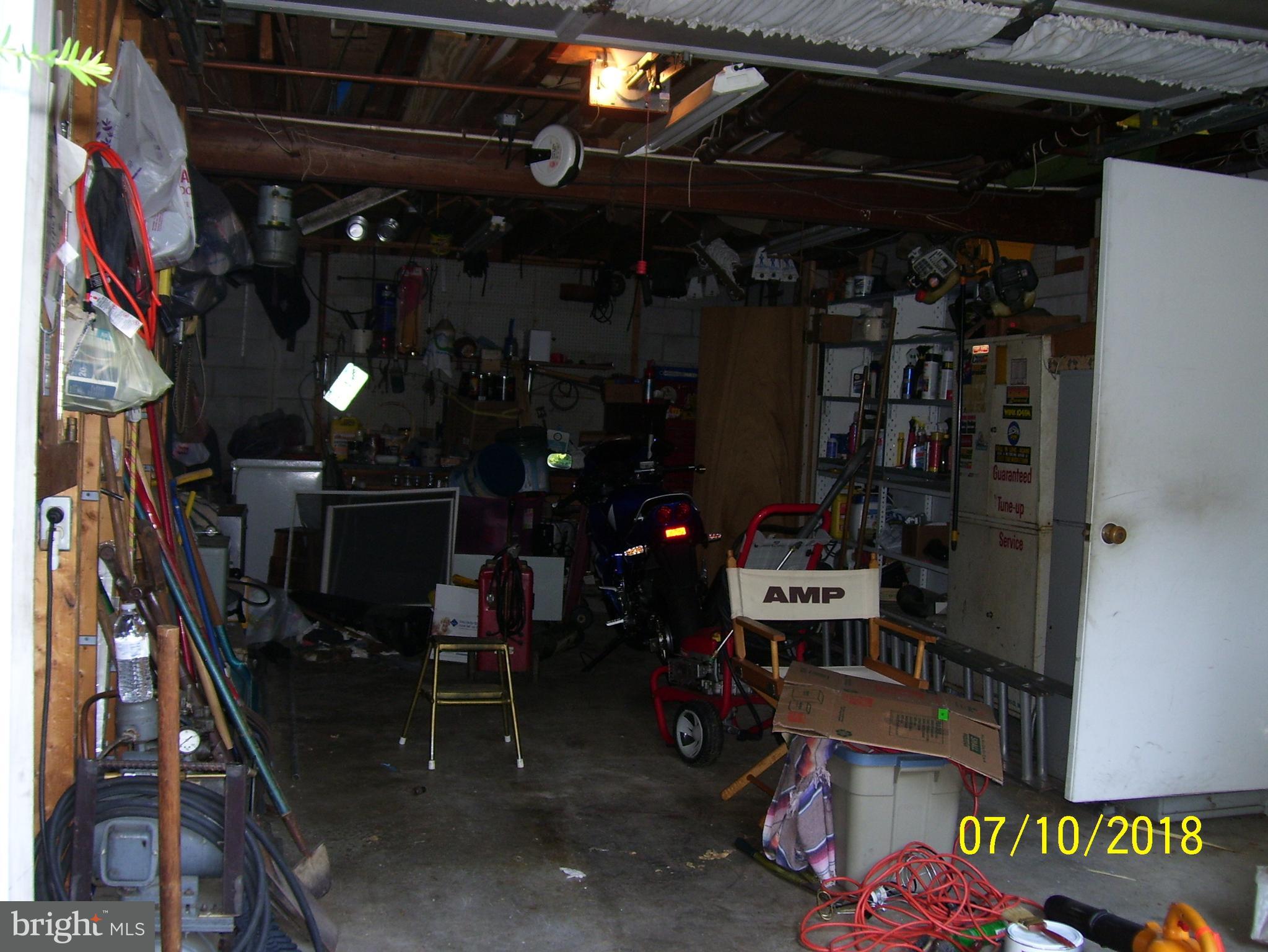38 Grandview Road Hummelstown, PA 17036 - Photo 33 of 35 GARAGE STORES MUCH!