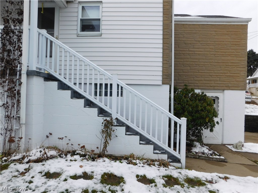 222 Mahan Road Weirton, WV 26062 - Photo 3 of 27 Gallery Image 3