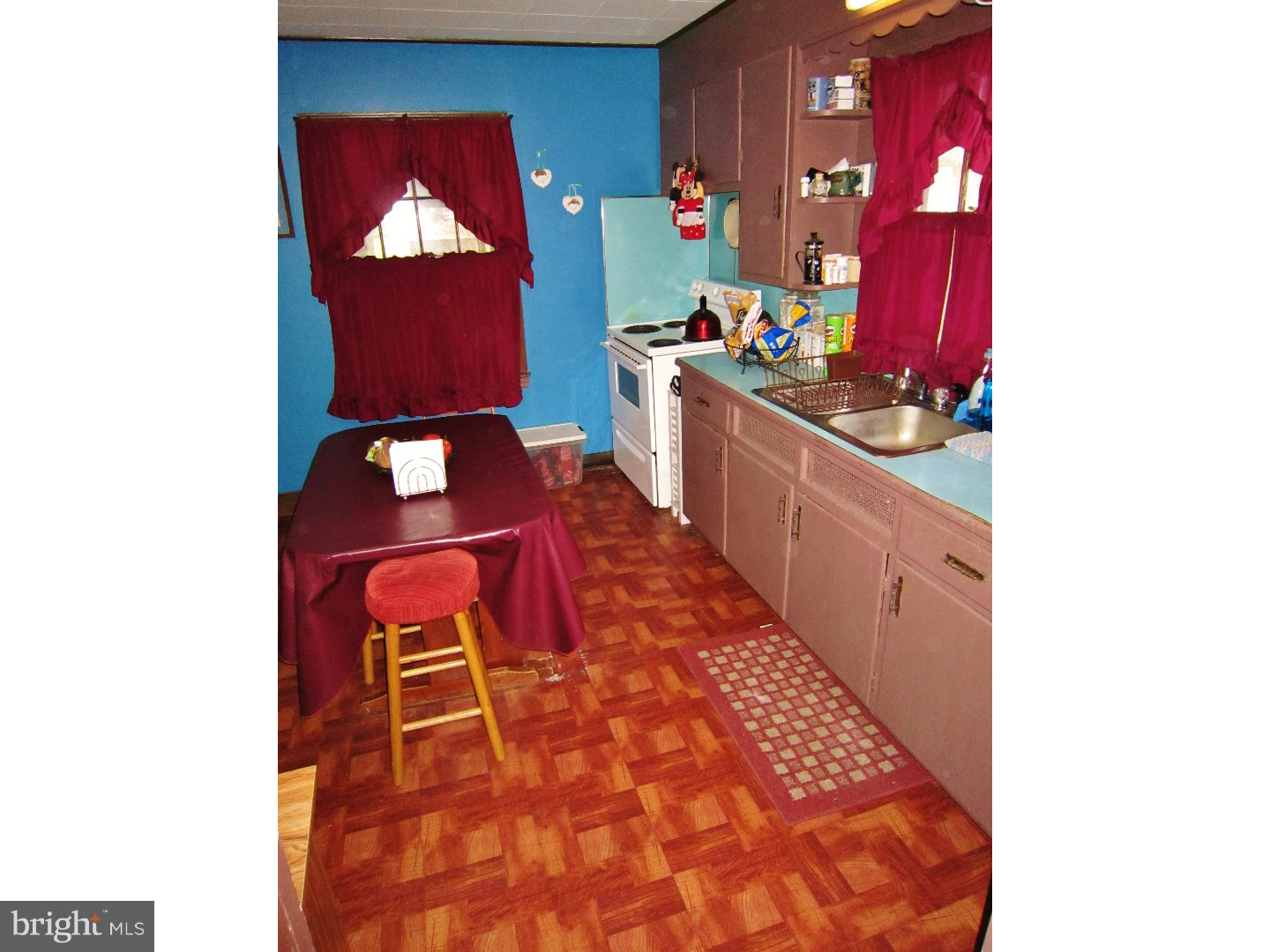 235 West Ferry Road Yardley, PA 19067 - Photo 4 of 23 Gallery Image 4