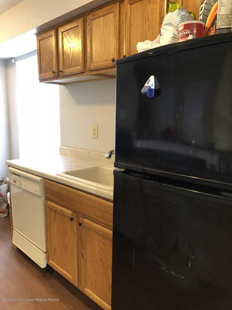 200 Portland Road, Unit C2 Highlands, NJ 07732 - Photo 11 of 18 200 C 2 kitchen2