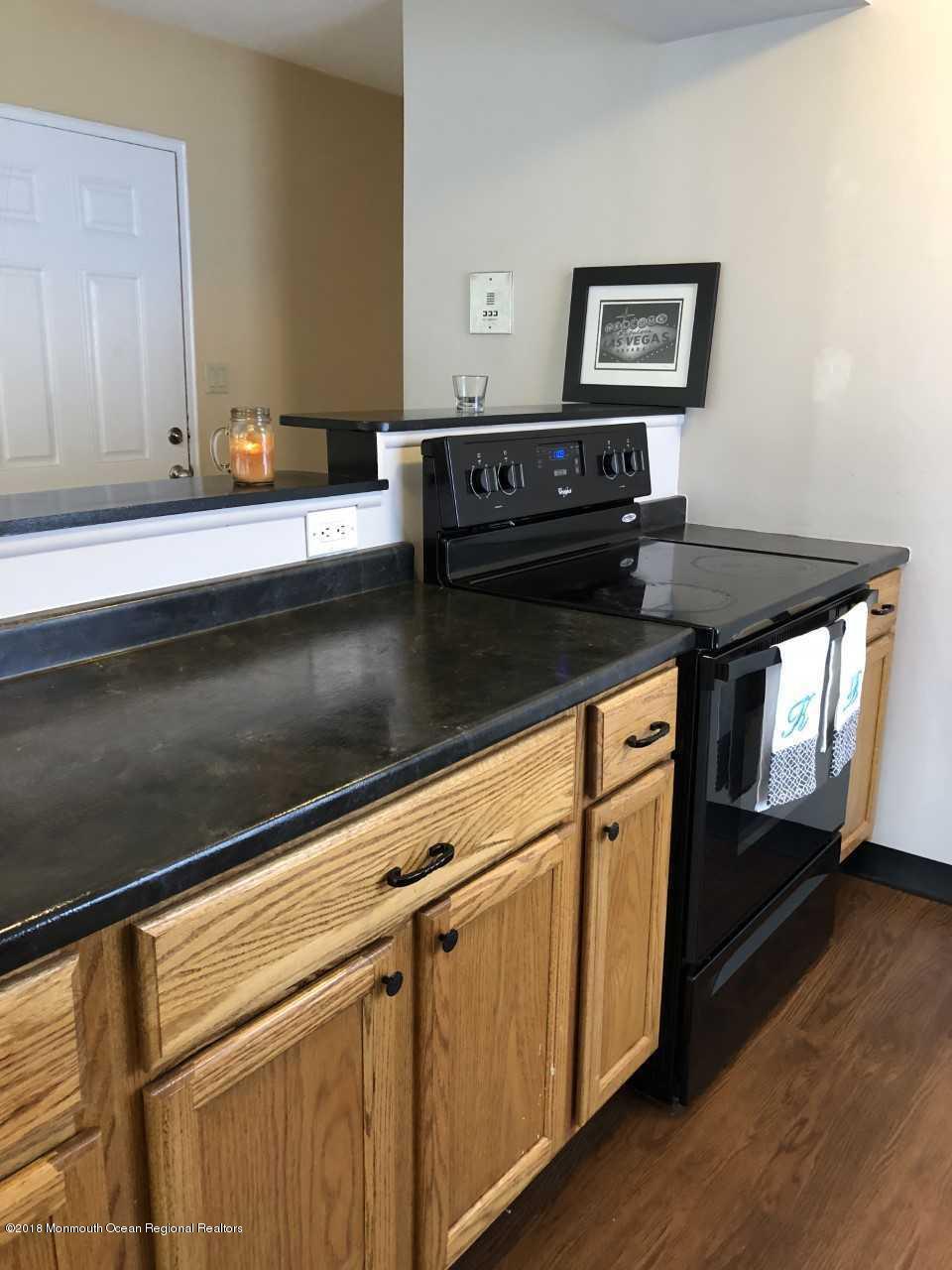 200 Portland Road, Unit C2 Highlands, NJ 07732 - Photo 12 of 18 200 c2 kitchen