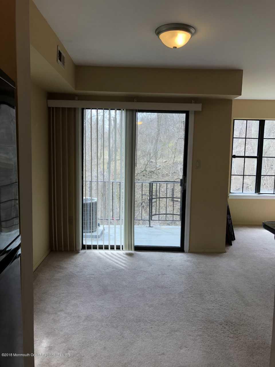 200 Portland Road, Unit C2 Highlands, NJ 07732 - Photo 13 of 18 200 c2 dining