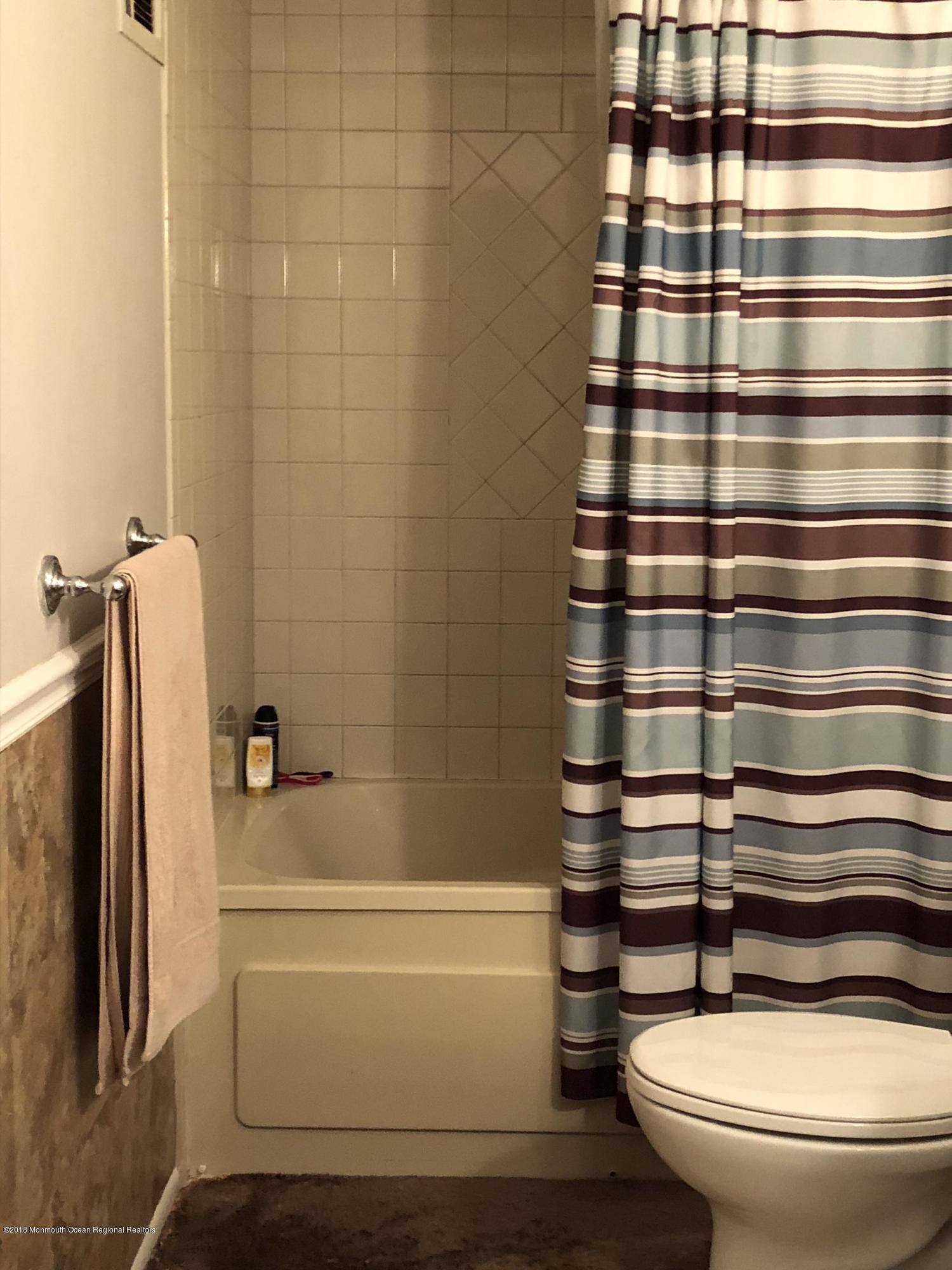 200 Portland Road, Unit C2 Highlands, NJ 07732 - Photo 18 of 18 200 c2 bath