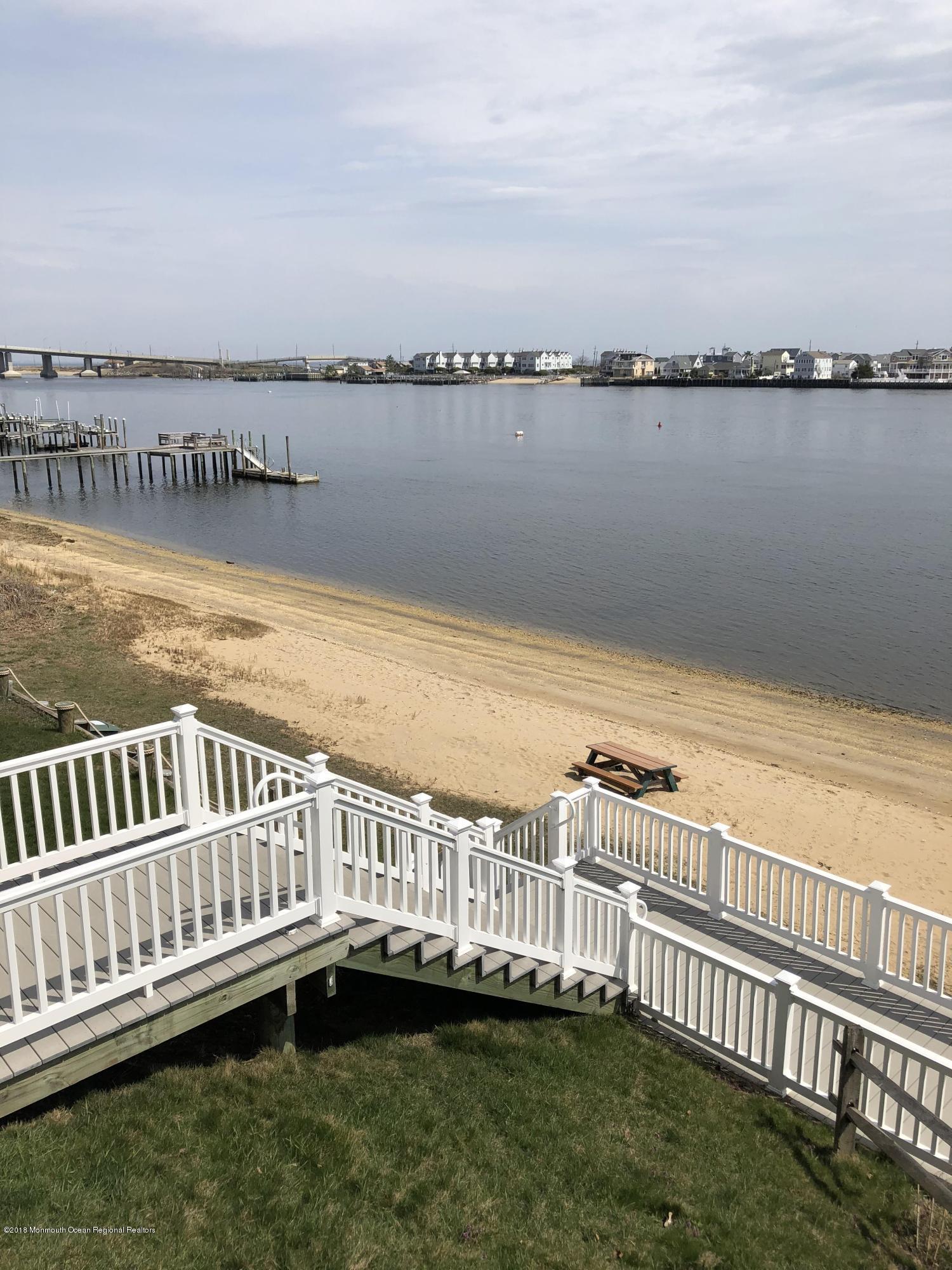 200 Portland Road, Unit C2 Highlands, NJ 07732 - Photo 3 of 18 200 C2 beach2