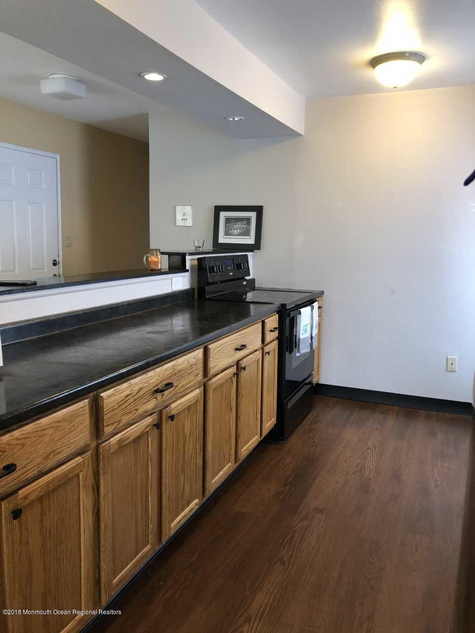 200 Portland Road, Unit C2 Highlands, NJ 07732 - Photo 10 of 18 200 C2 kitchen3