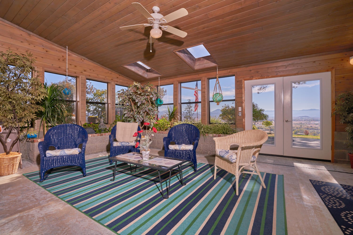 150 Nick Young Road Eagle Point, OR 97524 - Photo 30 of 41 Pool room.