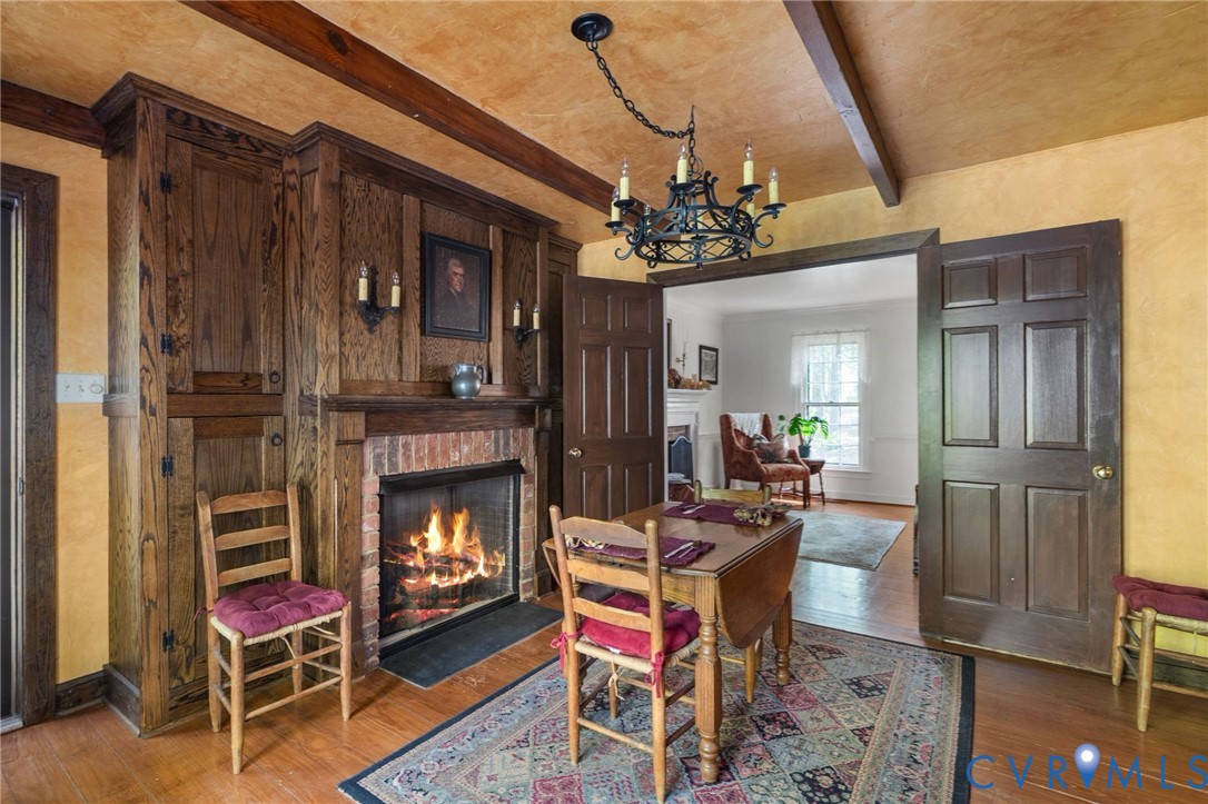 7381 McClellan Road Mechanicsville, VA 23111 - Photo 25 of 66 a living room with furniture and a fireplace