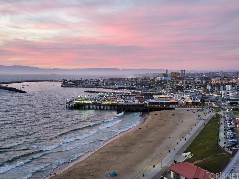 531 Esplanade, Unit 913 Redondo Beach, CA 90277 - Photo 39 of 42 a view of a city