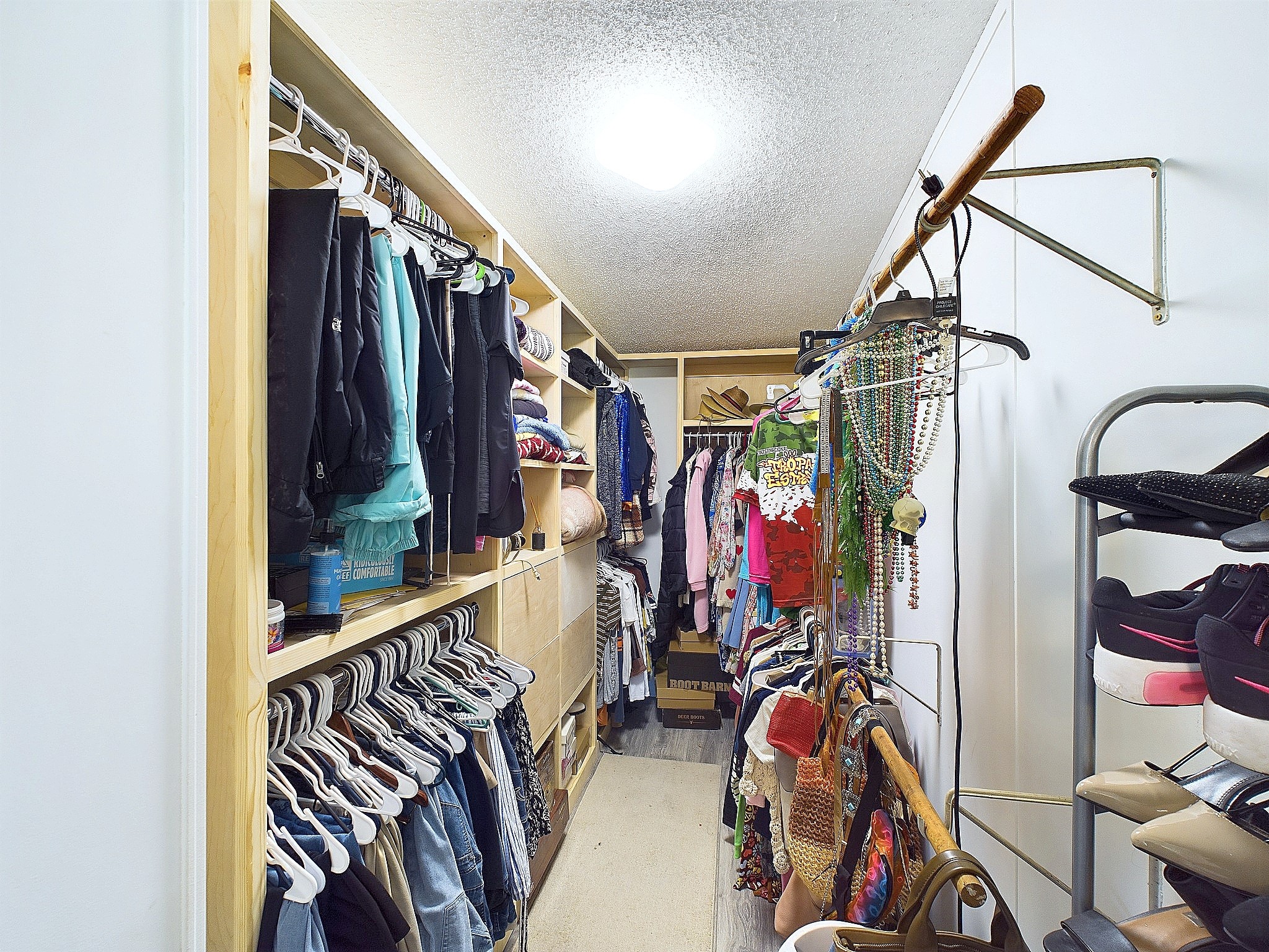 24249 Glory Avenue Porter, TX 77365 - Photo 15 of 34 Primary Wardrobe