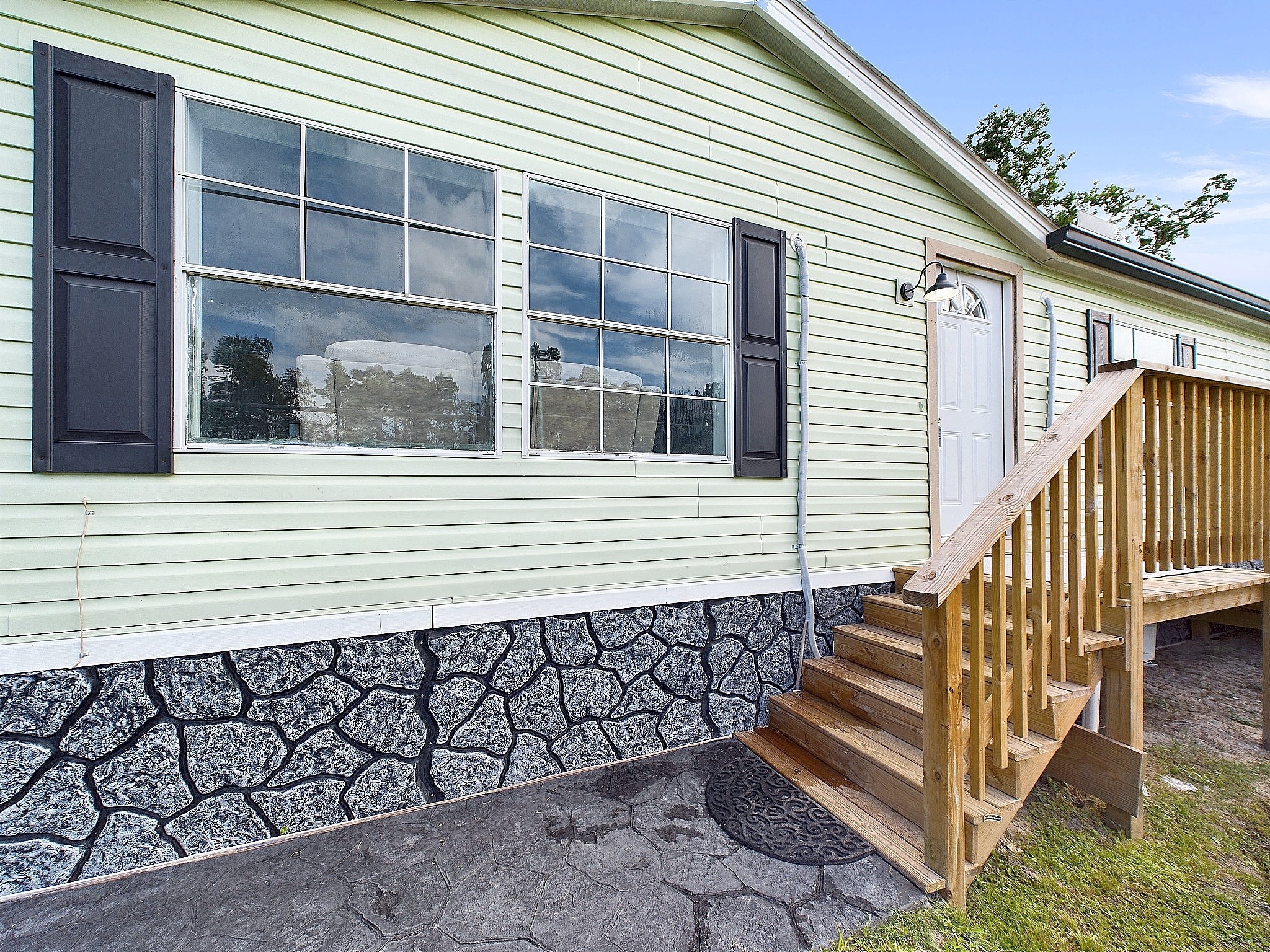 24249 Glory Avenue Porter, TX 77365 - Photo 2 of 34 Charming front entrance