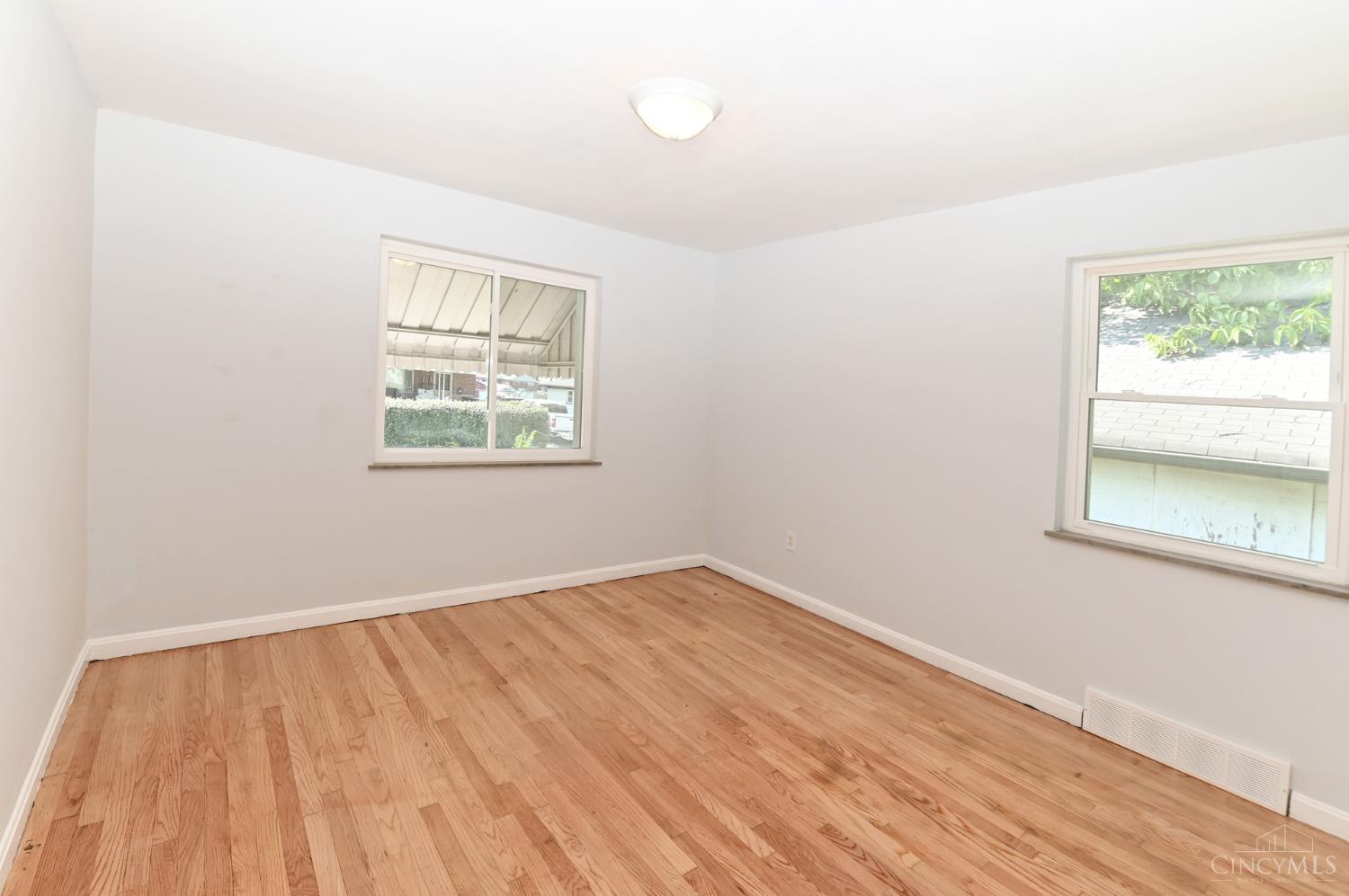 5702 Hunter Avenue Norwood, OH 45212 - Photo 14 of 30