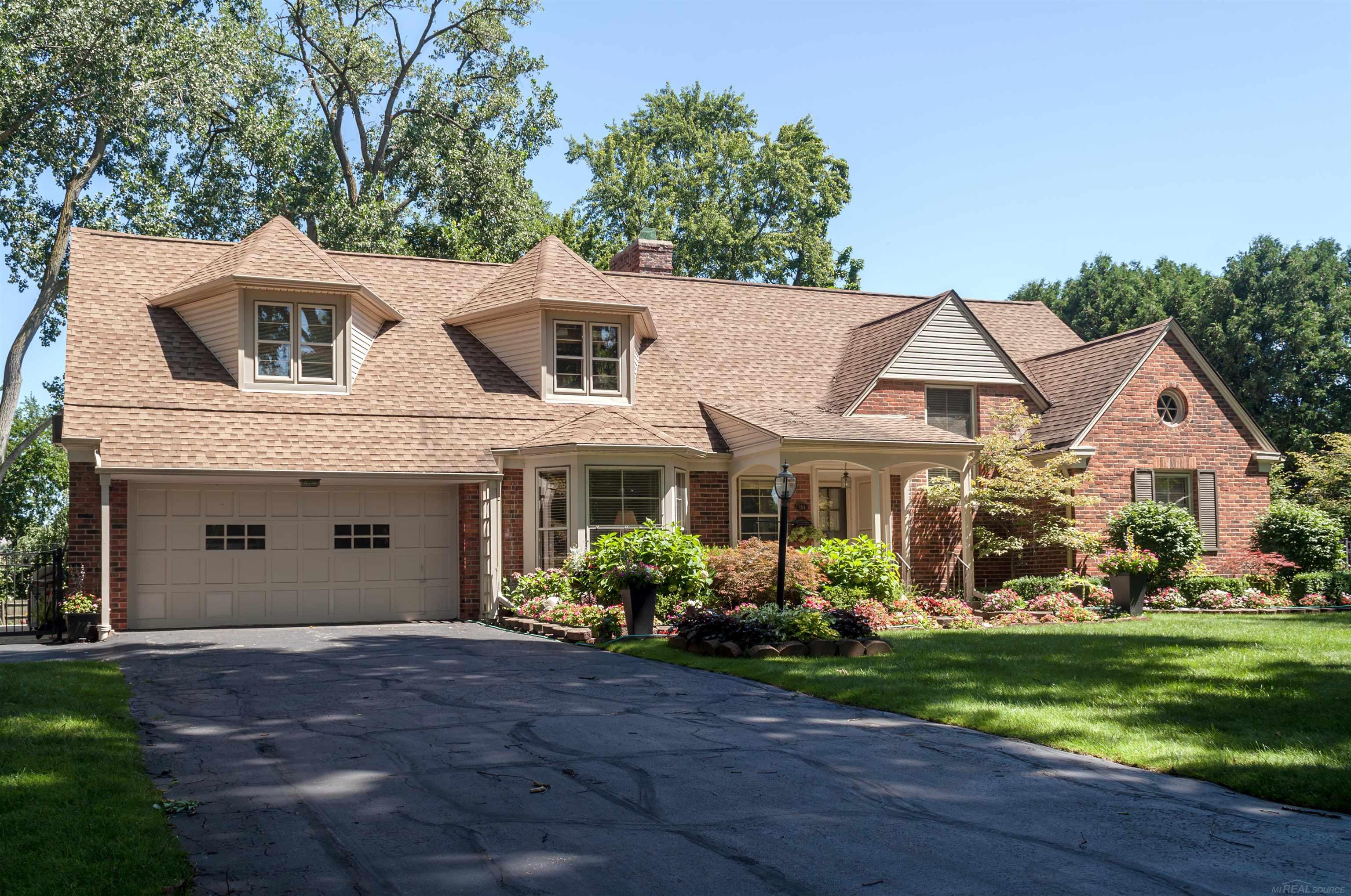 164 Lothrop Road Grosse Pointe Farms, MI 48236 - Photo 3 of 54