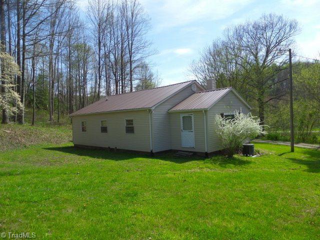 127 Ashlen Road Boomer, NC 28606 - Photo 3 of 16 Back View