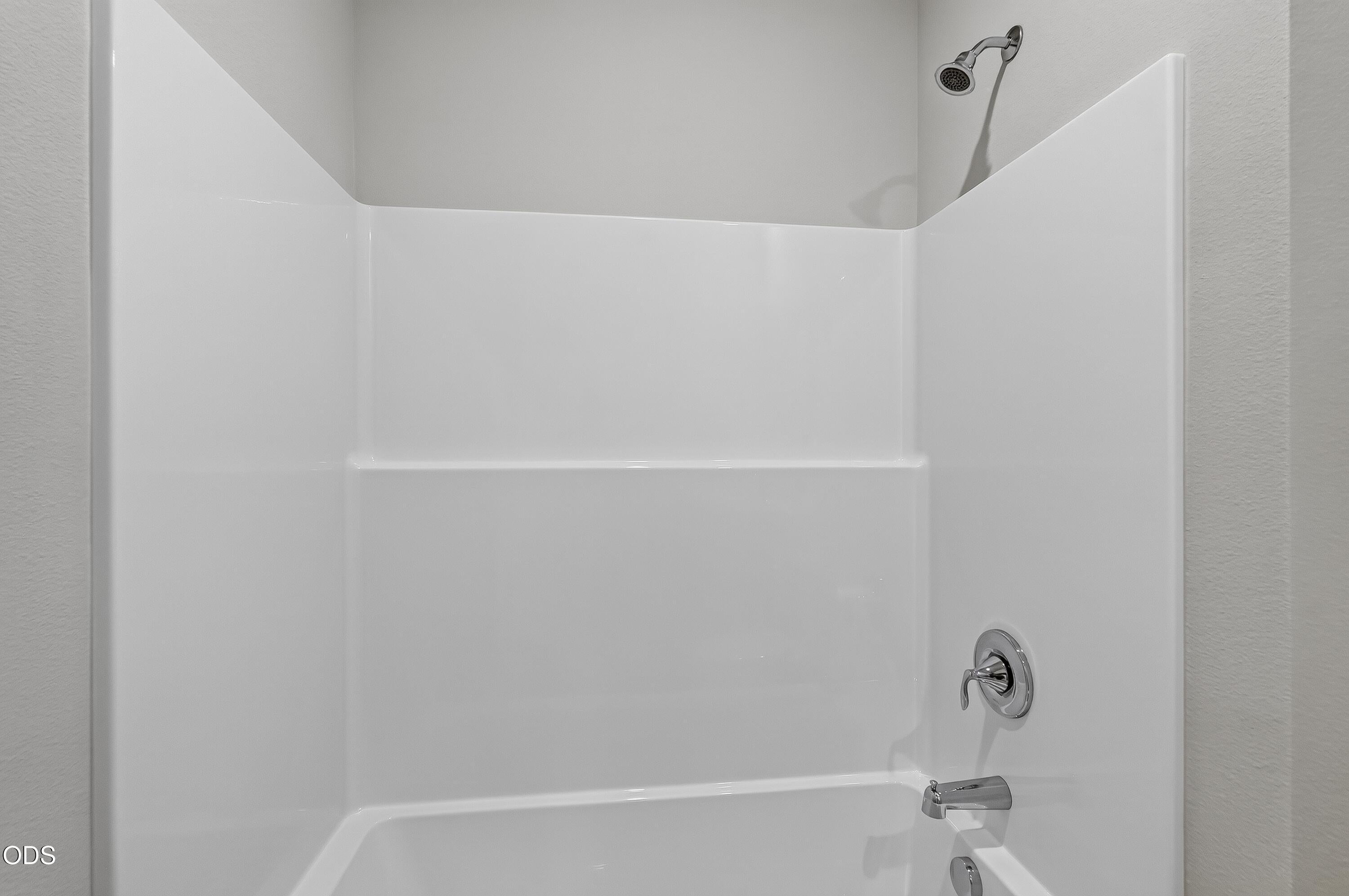 2487 Northwest 23rd Loop Redmond, OR 97756 - Photo 17 of 49 Gallery Image 17