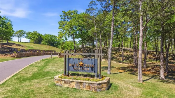 $879,000 | 56 Turtle Point Lane, Gordonville, TX 76245