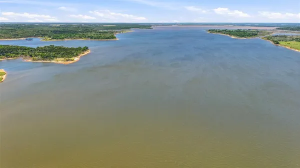$879,000 | 56 Turtle Point Lane, Gordonville, TX 76245