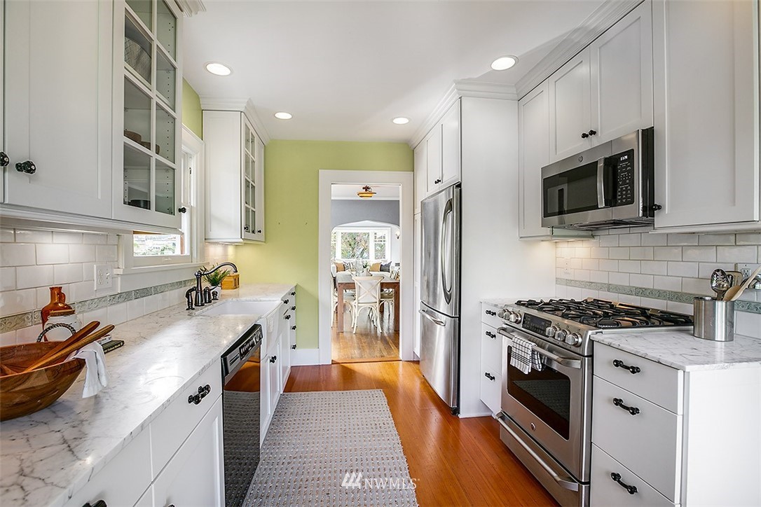 556 North 66th Street Seattle, WA 98103 - Photo 17 of 33 Gallery Image 17