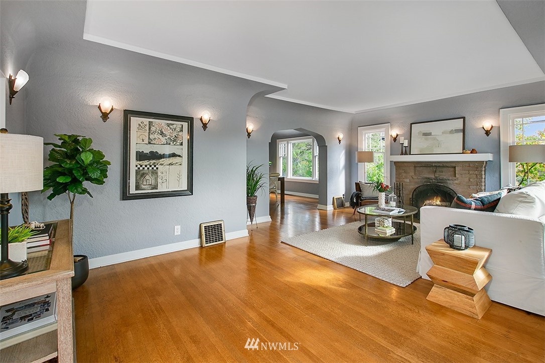 556 North 66th Street Seattle, WA 98103 - Photo 4 of 33 Gallery Image 4