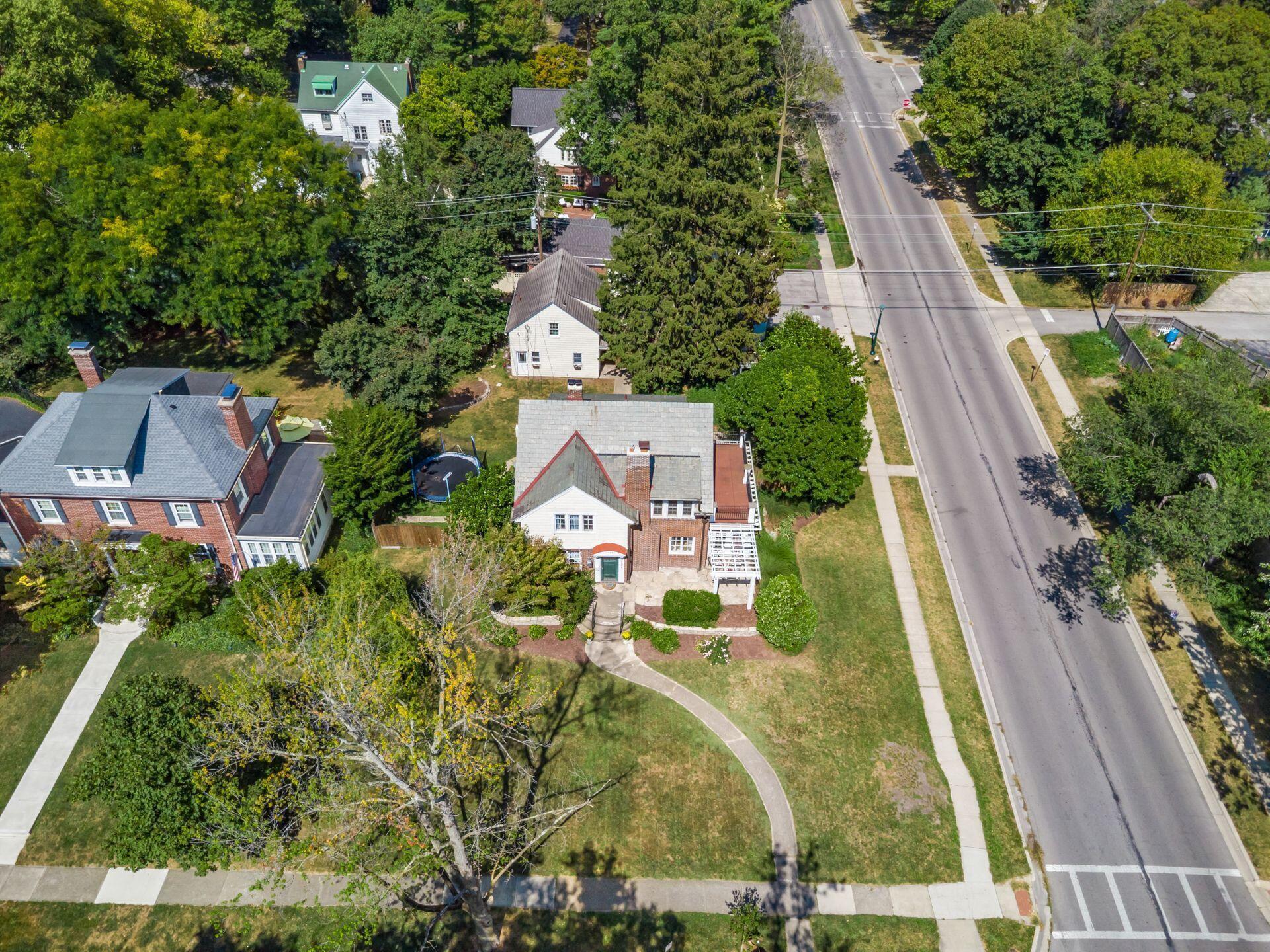 2424 Sherwood Road Bexley, OH 43209 - Photo 73 of 92 Drone