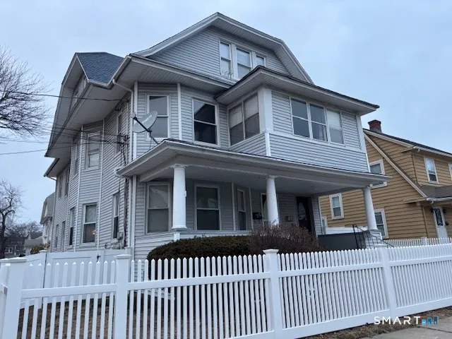 $2,500 | 66 Wade Street, Unit 2, Bridgeport, CT 06604