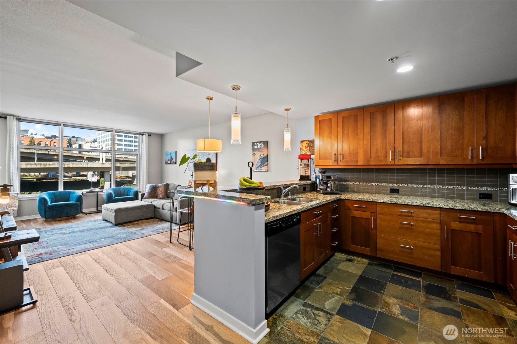 1515 Dock Street, Unit 409 Tacoma, WA 98402 - Photo 7 of 39