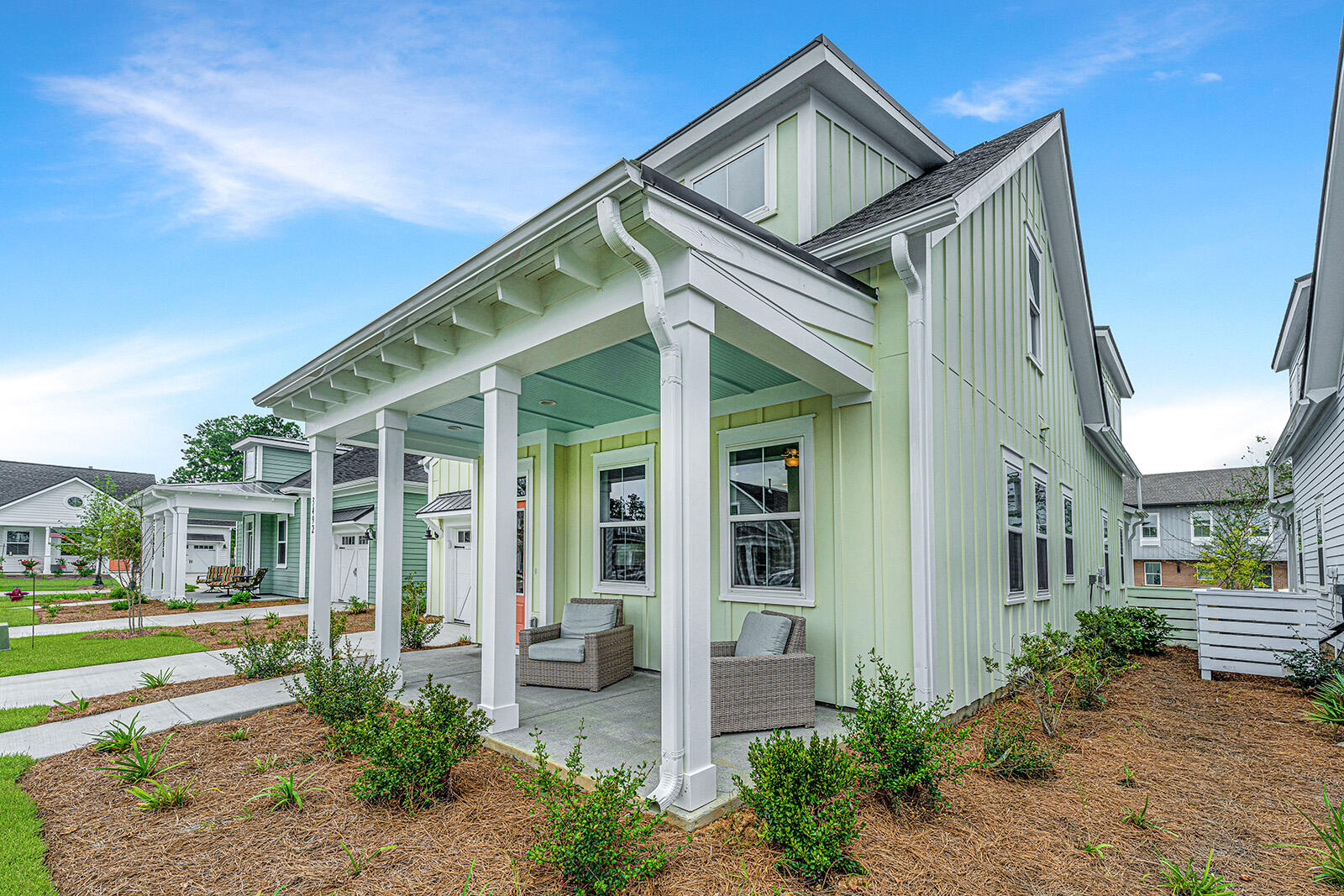 3498 Habenaria Rd Mount, Unit 10 Mount Pleasant, SC 29466 - Photo 4 of 34 Exterior Angled 2 - Albemarle B - Cottag