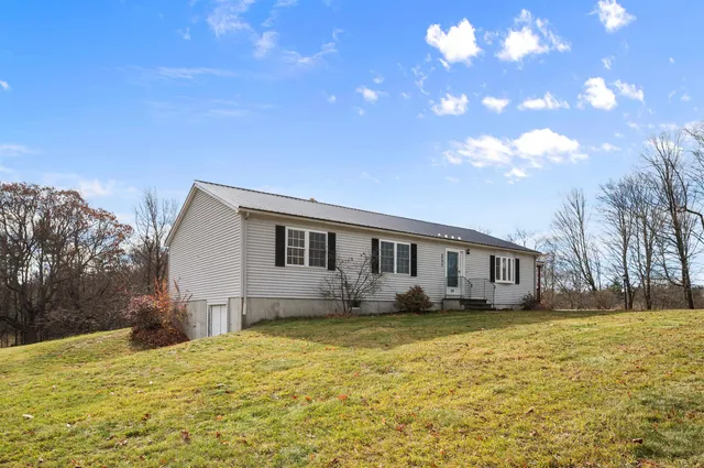 $549,900 | 235 Beauty Hill Road, Barrington, NH 03825