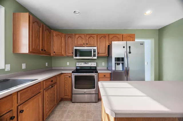 $549,900 | 235 Beauty Hill Road, Barrington, NH 03825