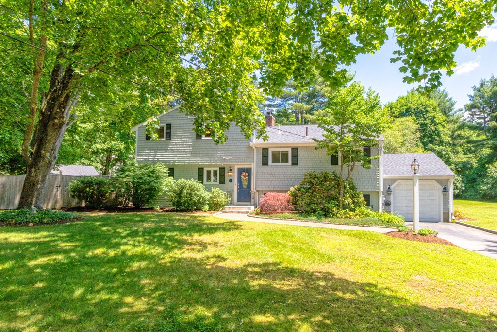 1 Stagecoach Road Medfield, MA 02052 - Photo 1 of 37 Gallery Image 1