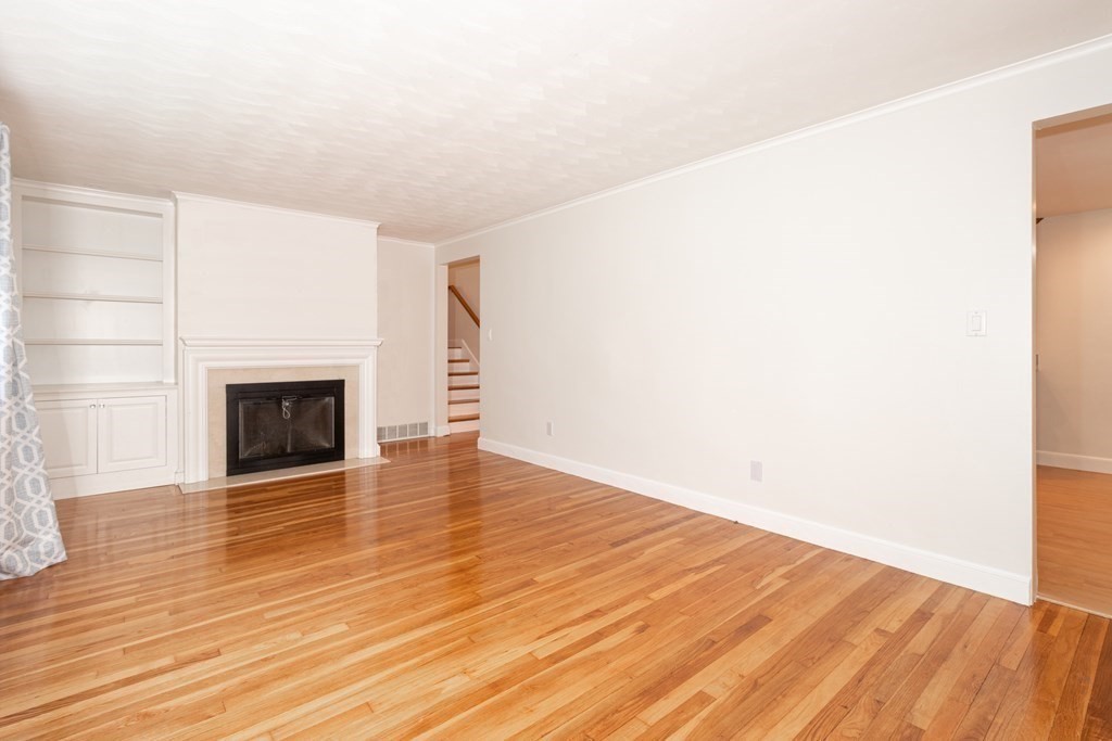 1 Stagecoach Road Medfield, MA 02052 - Photo 11 of 37 Gallery Image 11