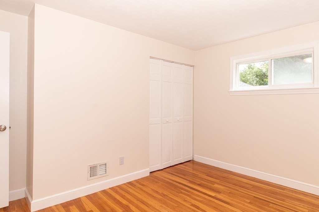 1 Stagecoach Road Medfield, MA 02052 - Photo 14 of 37 Gallery Image 14