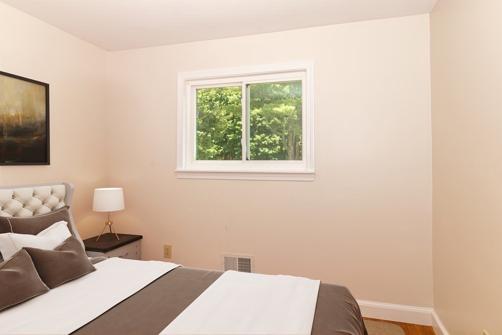 1 Stagecoach Road Medfield, MA 02052 - Photo 17 of 37 Gallery Image 17