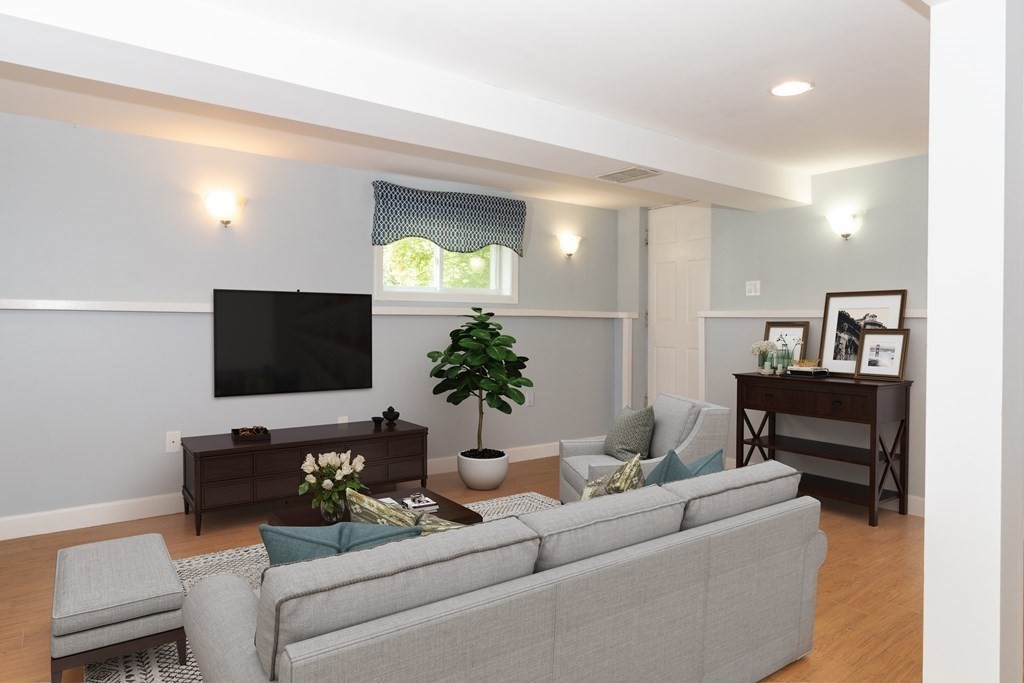 1 Stagecoach Road Medfield, MA 02052 - Photo 27 of 37 Gallery Image 27