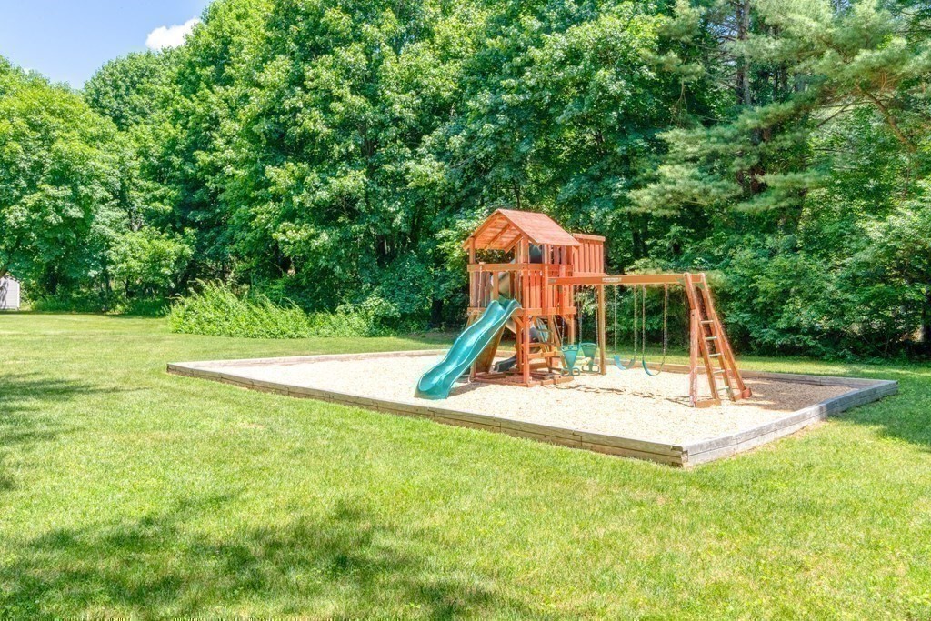 1 Stagecoach Road Medfield, MA 02052 - Photo 36 of 37 Gallery Image 36