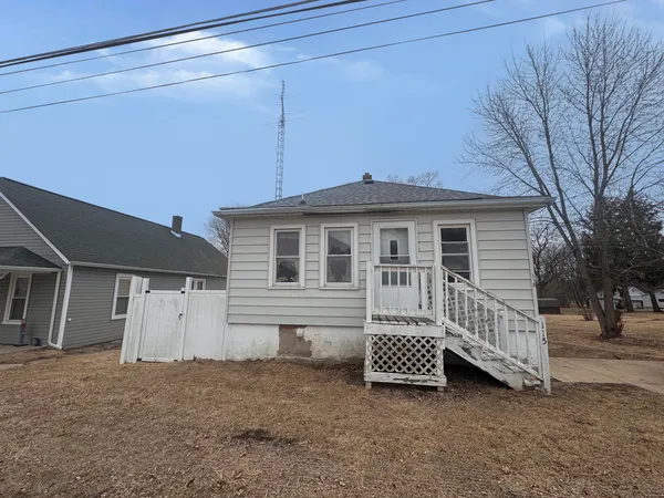 $29,900 | 115 Roberts Street, Mark, IL 61340