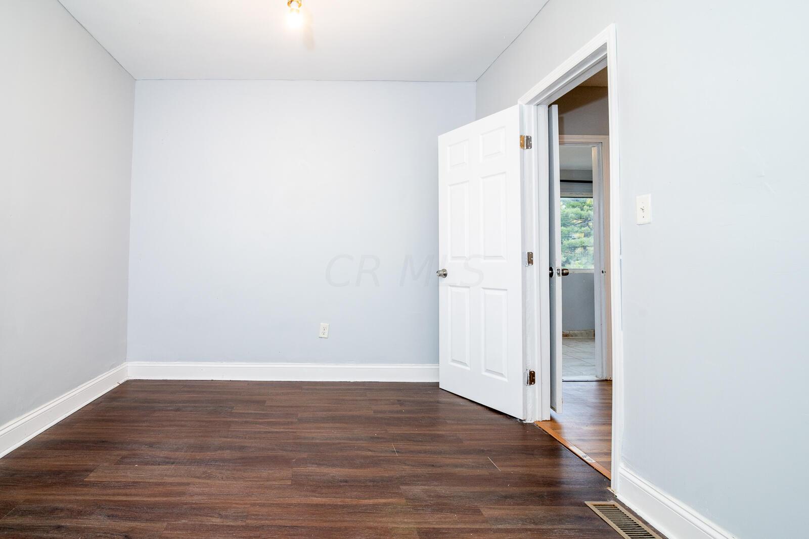 2177 Agler Road Columbus, OH 43211 - Photo 11 of 37 2177 Alger-8