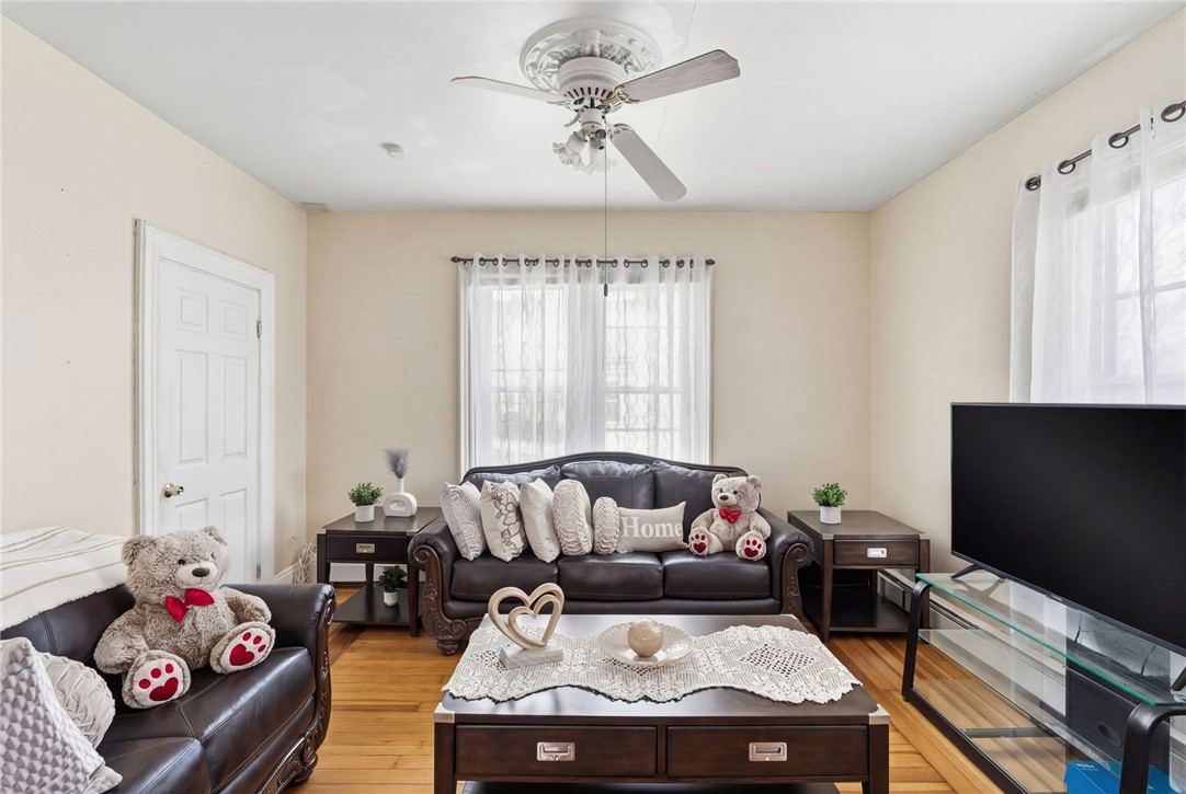 35 Allen Avenue Pawtucket, RI 02860 - Photo 13 of 29