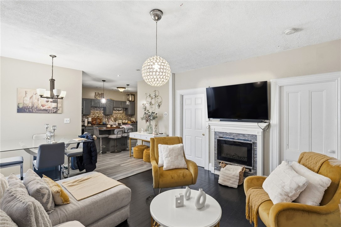 35 Allen Avenue Pawtucket, RI 02860 - Photo 2 of 29