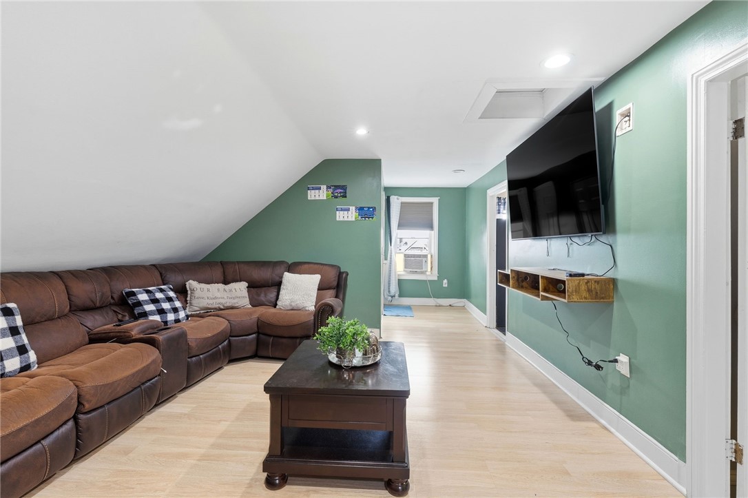 35 Allen Avenue Pawtucket, RI 02860 - Photo 21 of 29