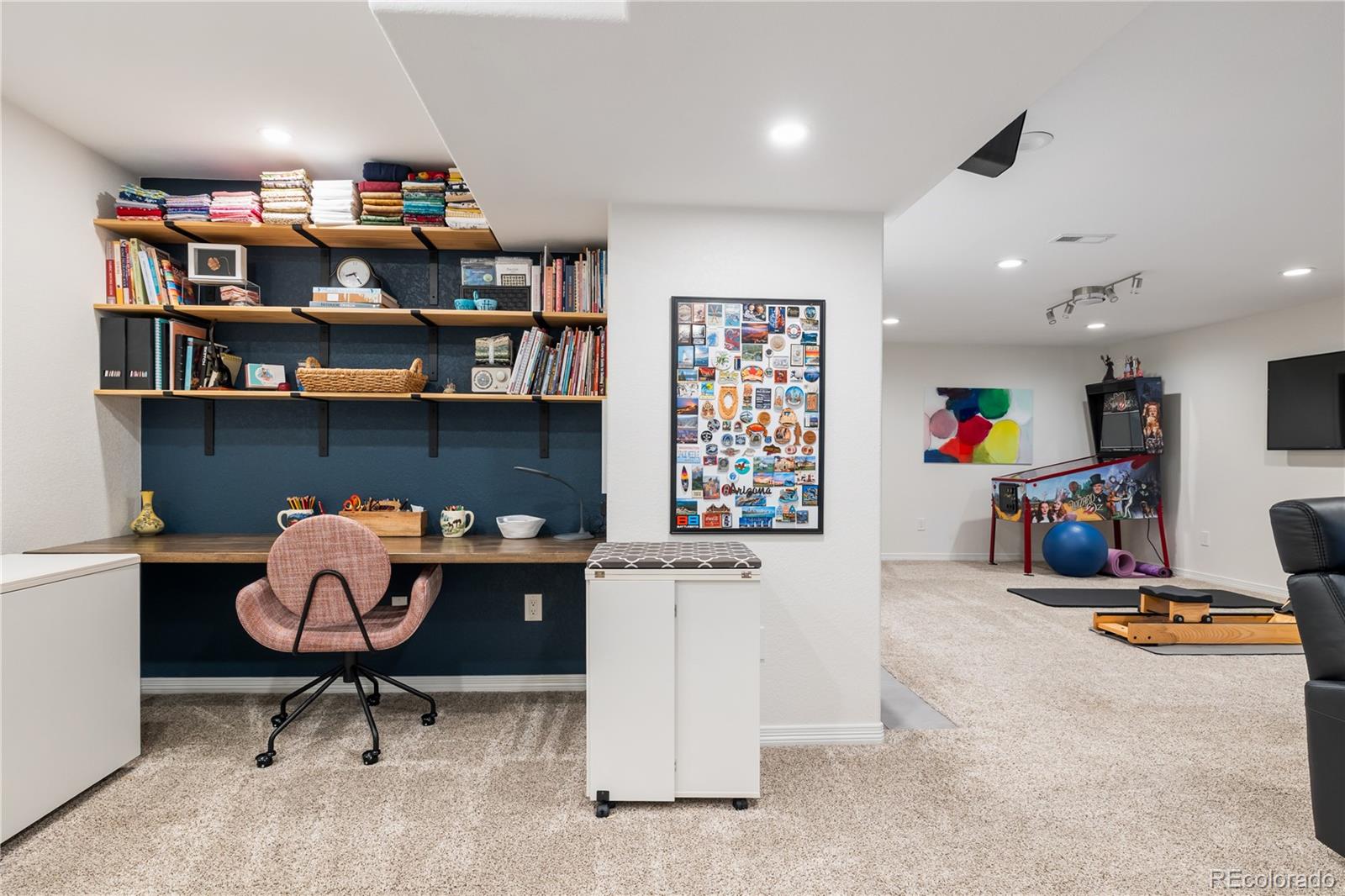 10681 Sundial Rim Road Highlands Ranch, CO 80126 - Photo 33 of 45 a view of a room with gym equipment