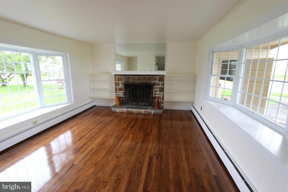 10 Harristown Road Paradise, PA 17562 - Photo 3 of 17 Gallery Image 3