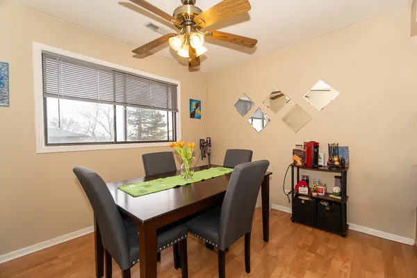 $219,500 | 381 South Collins Street, Unit B, South Elgin, IL 60177