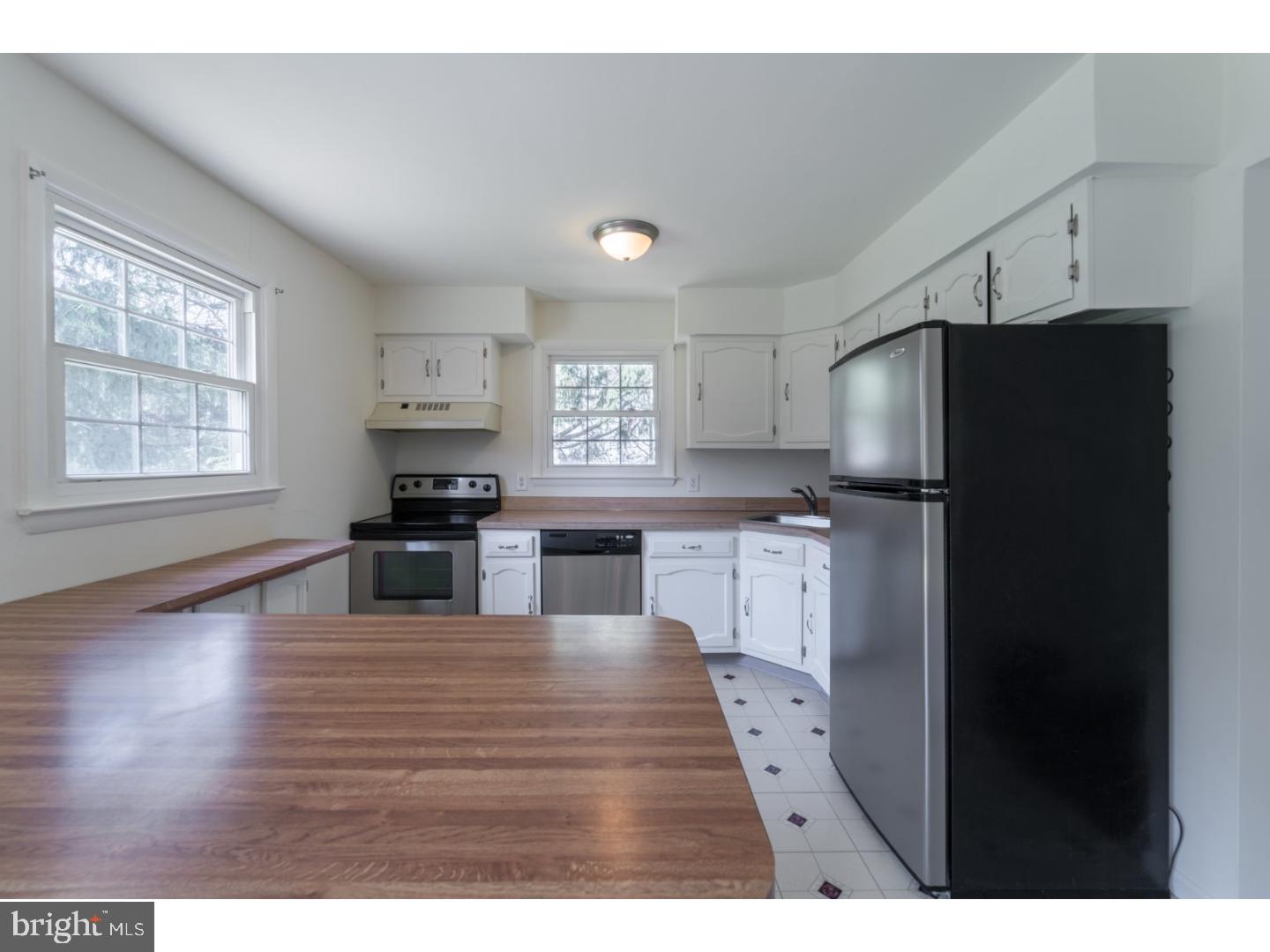 164 North Hunter Forge Road Newark, DE 19713 - Photo 7 of 19 Kitchen